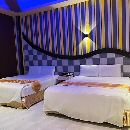 Wei Feng Exquisite Motel Pintung Branch Pingtung Εξωτερικό φωτογραφία